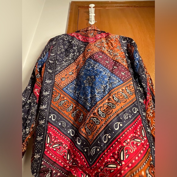 FARM Rio Multicolor Paisley Blouse - Picture 5 of 16